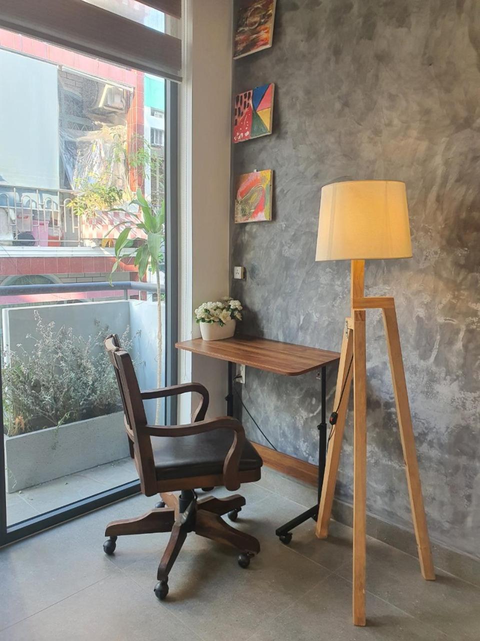 Zvillage Ncc - Modern Townhouse In District 1 ホーチミン市 エクステリア 写真