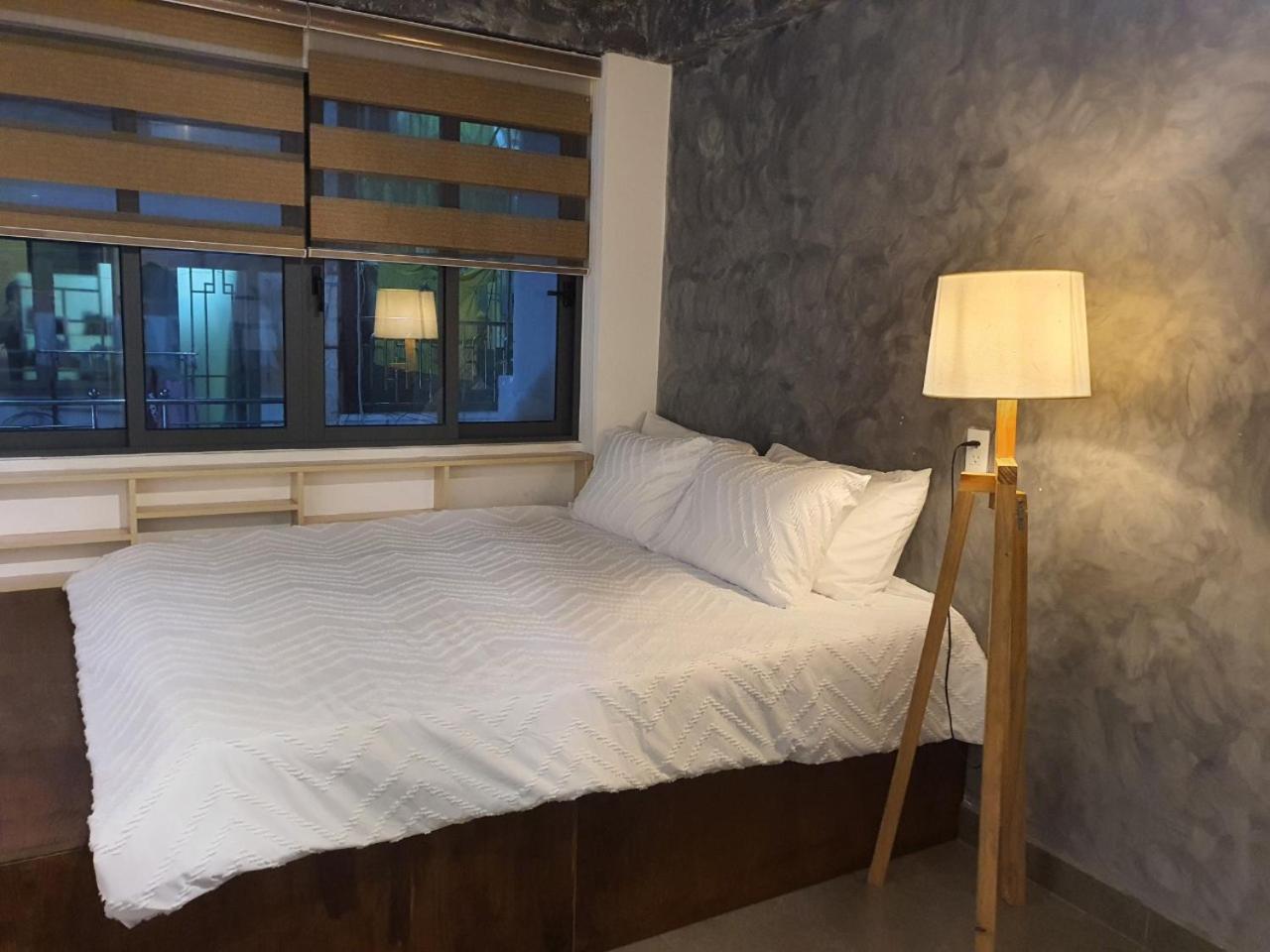 Zvillage Ncc - Modern Townhouse In District 1 ホーチミン市 エクステリア 写真